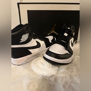 Air Jordan 1 High Golf 'Panda'